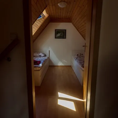 아파트 Domacija Marinc *