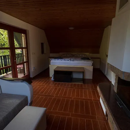 아파트 Domacija Marinc *