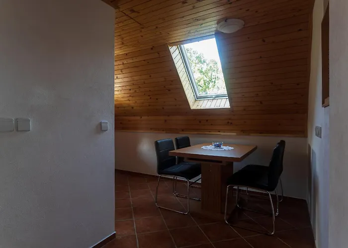 شقة Domacija Marinc Kostel