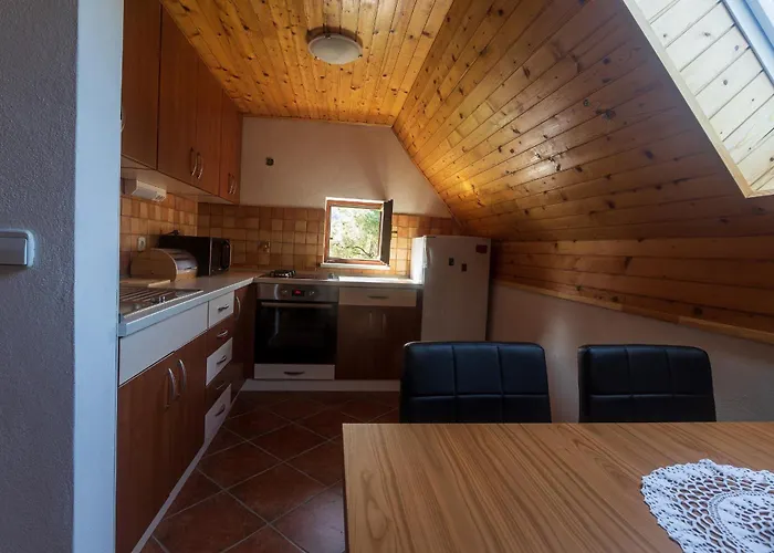 شقة Domacija Marinc *